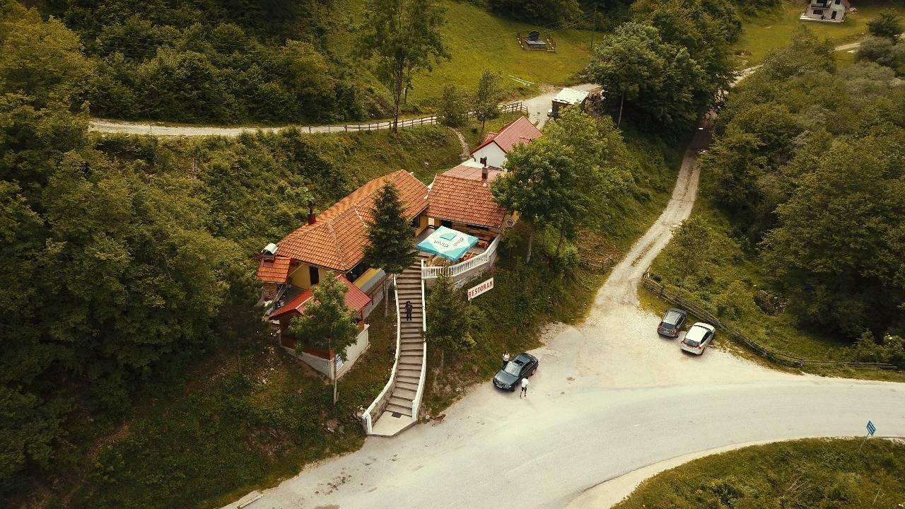 Apartmani Sastavci Тиентище Екстериор снимка
